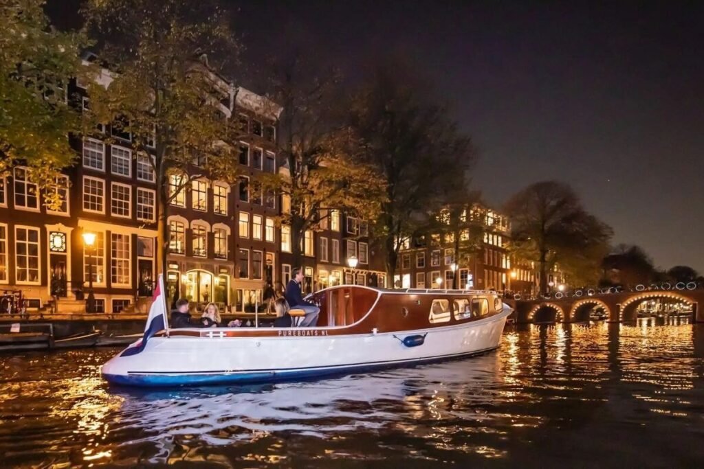 Night Cruise | Activities in Amsterdam