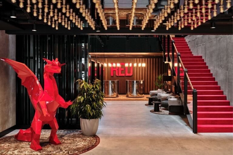 Radisson RED | luxury hotels Krakow