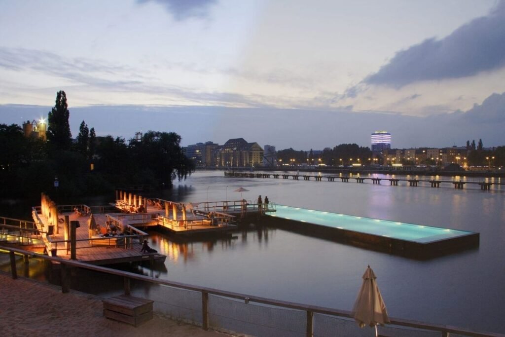 Badeschiff Berlin