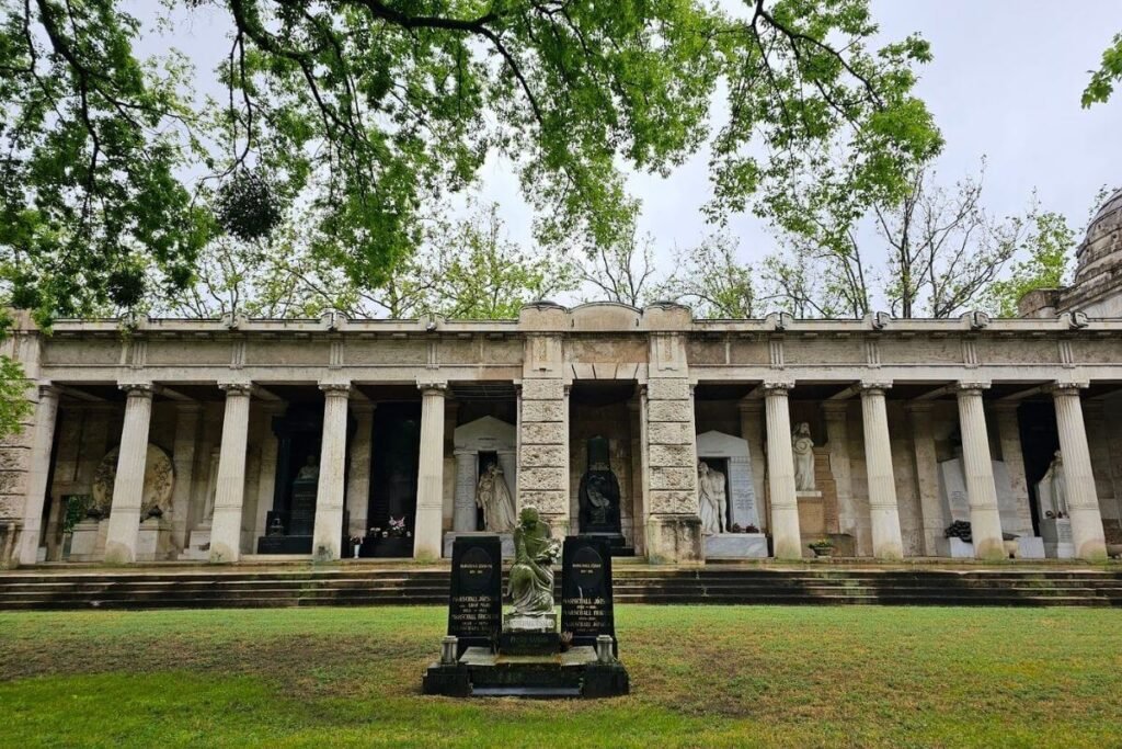 Fiumei Road Cemetery